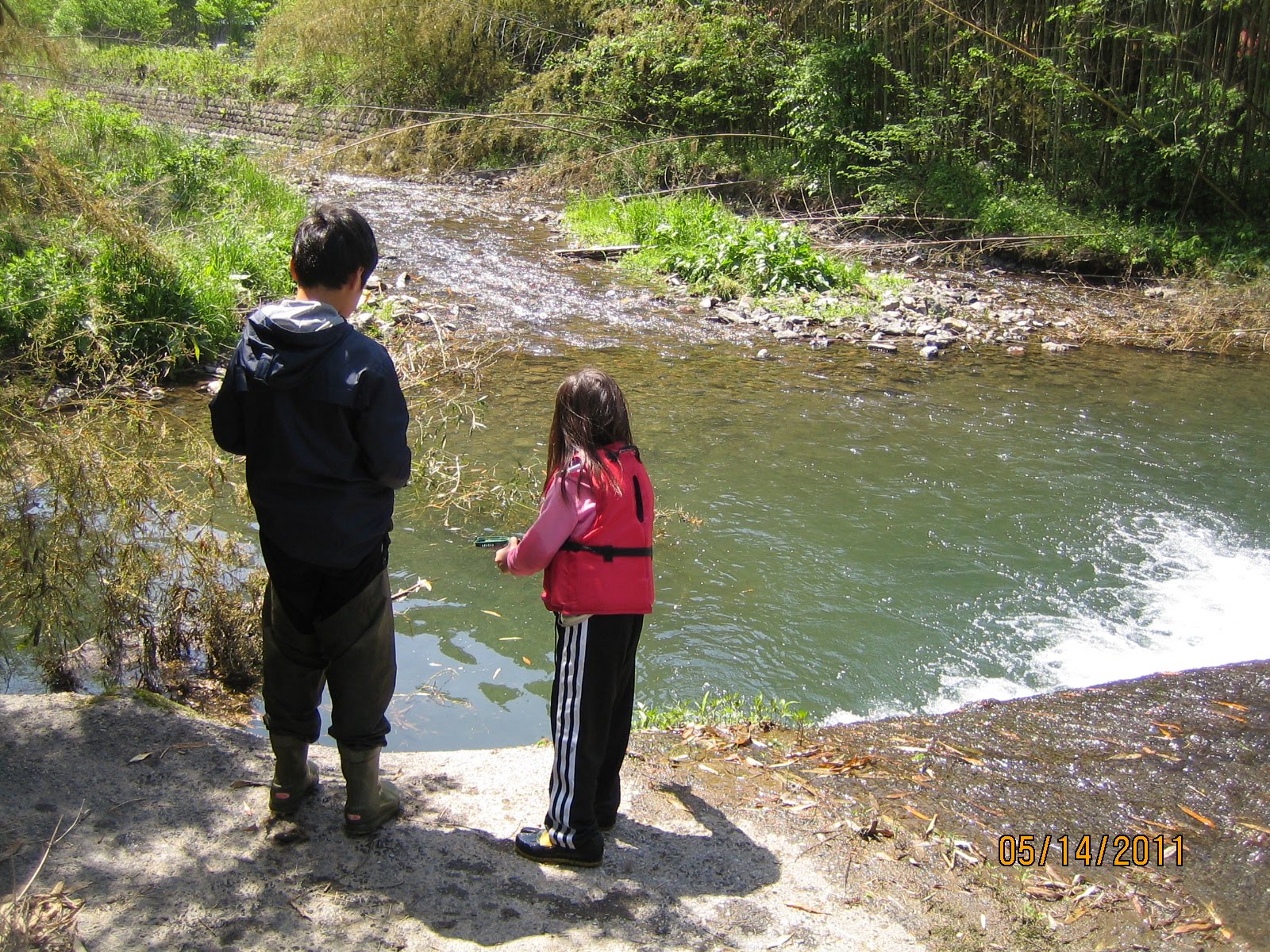 Ann Arbor 栃木県の里川でヤマメ釣りと砂金 とり