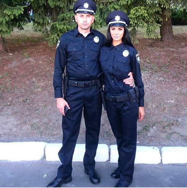 Людмила Милевич - девушка полицейский (15 фото)