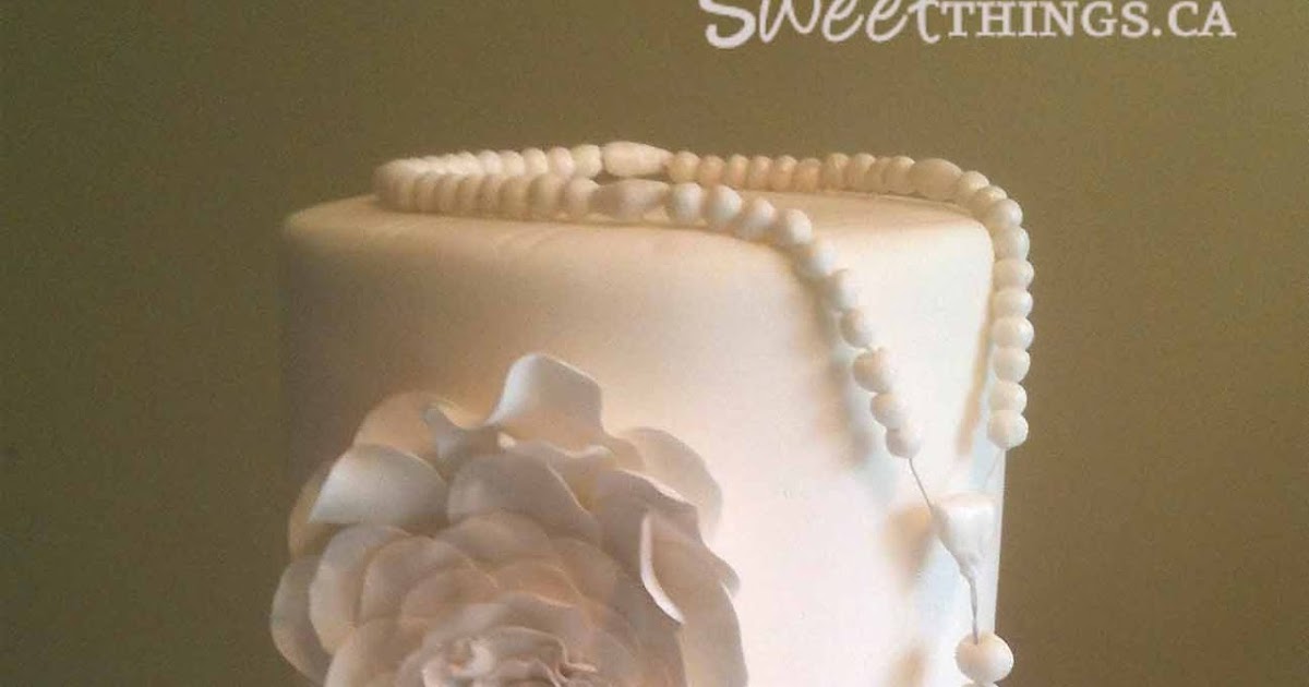 SweetThings: Chic 1st Communion Cake