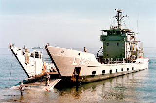 Fuerza Armadas de Australia  HMAS+Brunei+(clase+Balikapan)