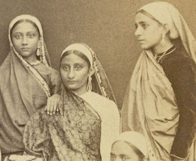 Group-of-pupils-of-the-Alexandra-Native-Girls%2527-Institution%252C-Bombay-4