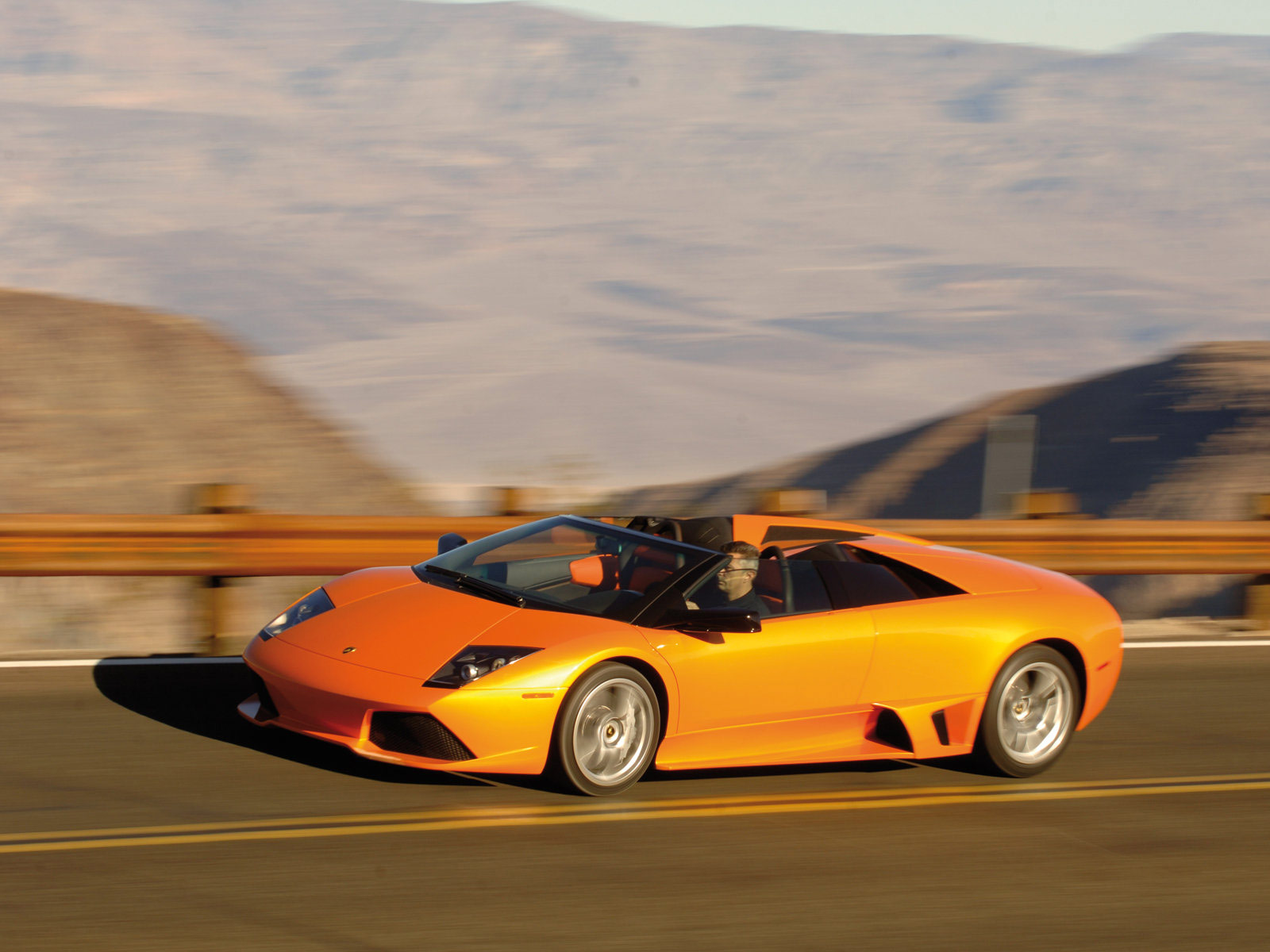 http://3.bp.blogspot.com/-7UhRxQpBkzA/TirOBiVL6mI/AAAAAAAAA_s/yPc7vgKKd18/s1600/lamborghini_murcielago_lp640_roadster_5.jpg