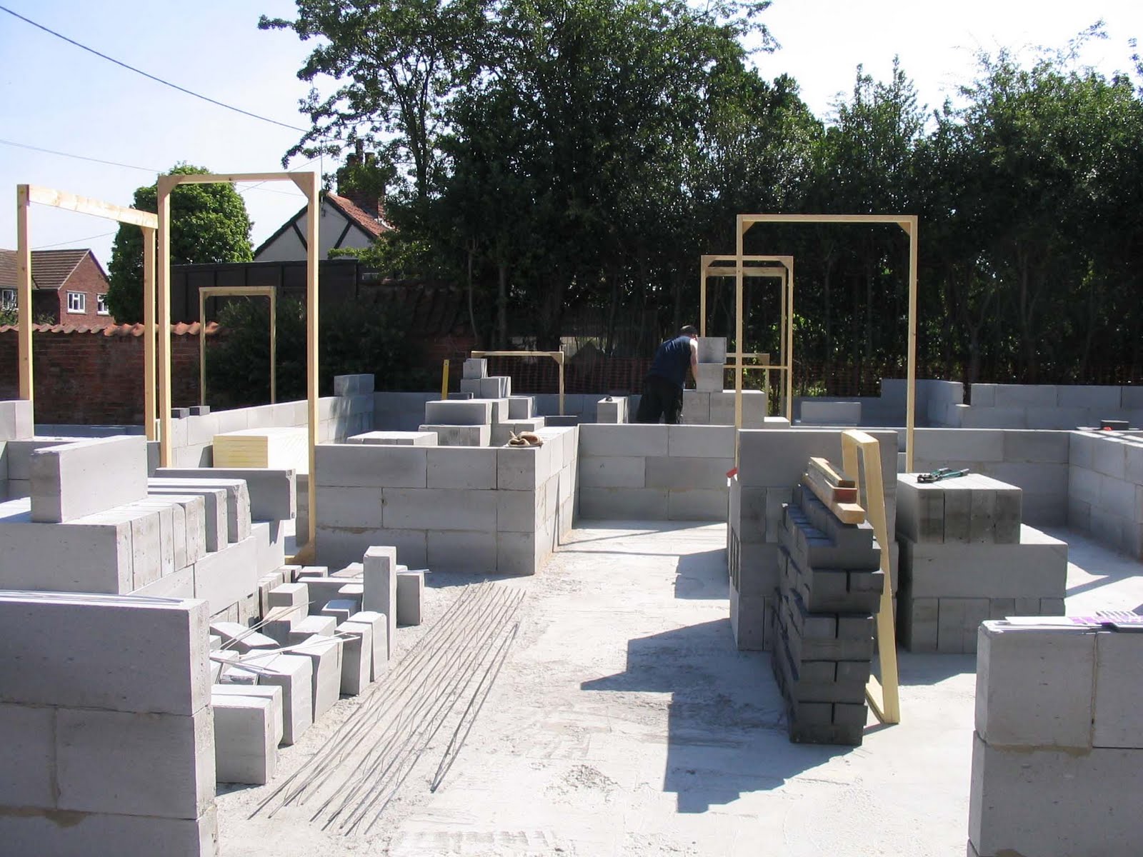 The Real Self Build Blog: Early Blockwork