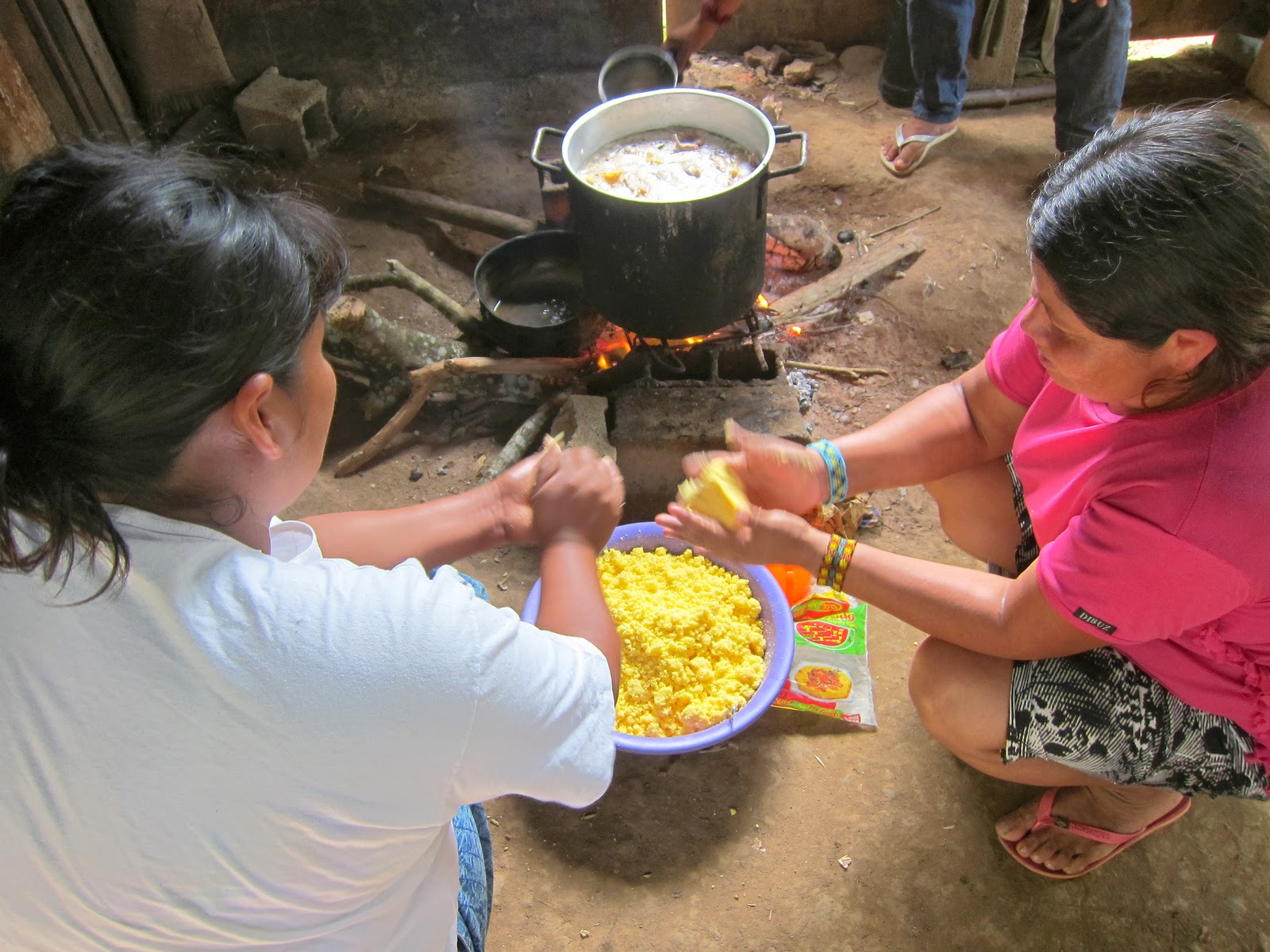 Mulheres Guarani participam de oficina sobre práticas alimentares