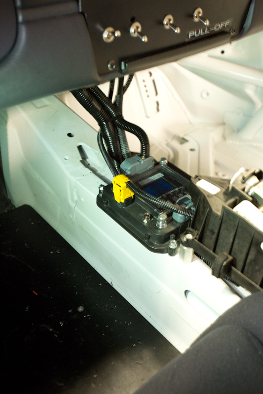 The ISIS Intelligent Multiplex System Porsche Track Car Wired with ISIS