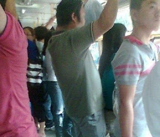 Gambar Lelaki Gila Seks Dalam Bas + 5 Pic | X Lupa Dot Com