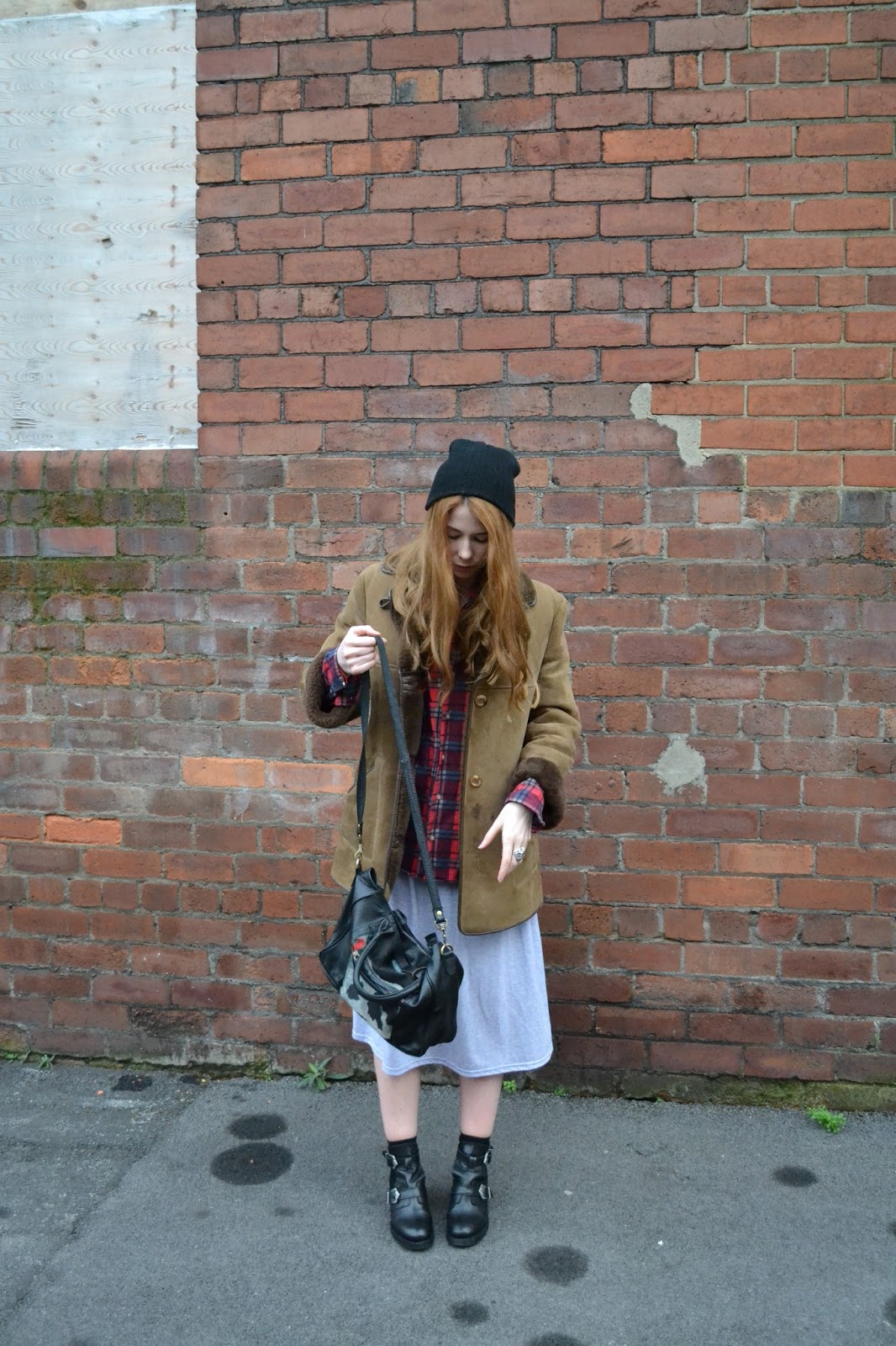 'Crazy Old bag lady!' Hollies Closet