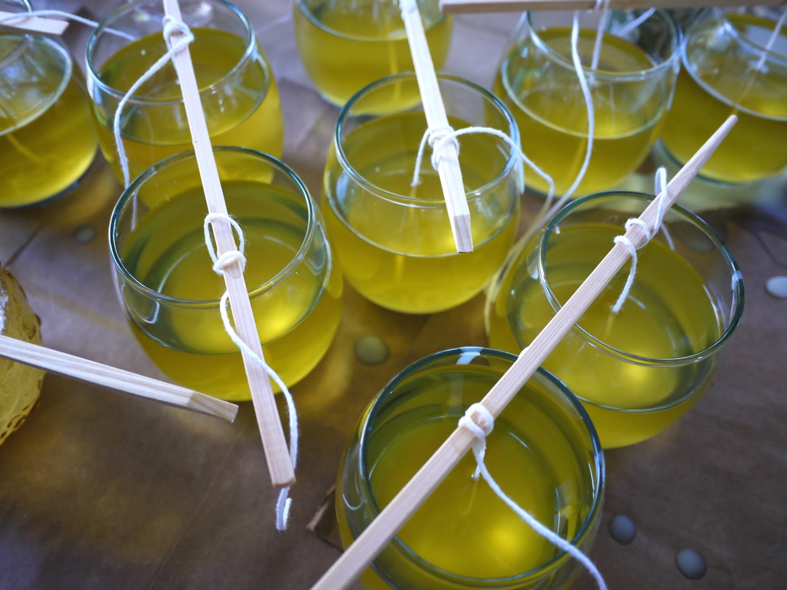 DIY Candles THRIVING WIVES