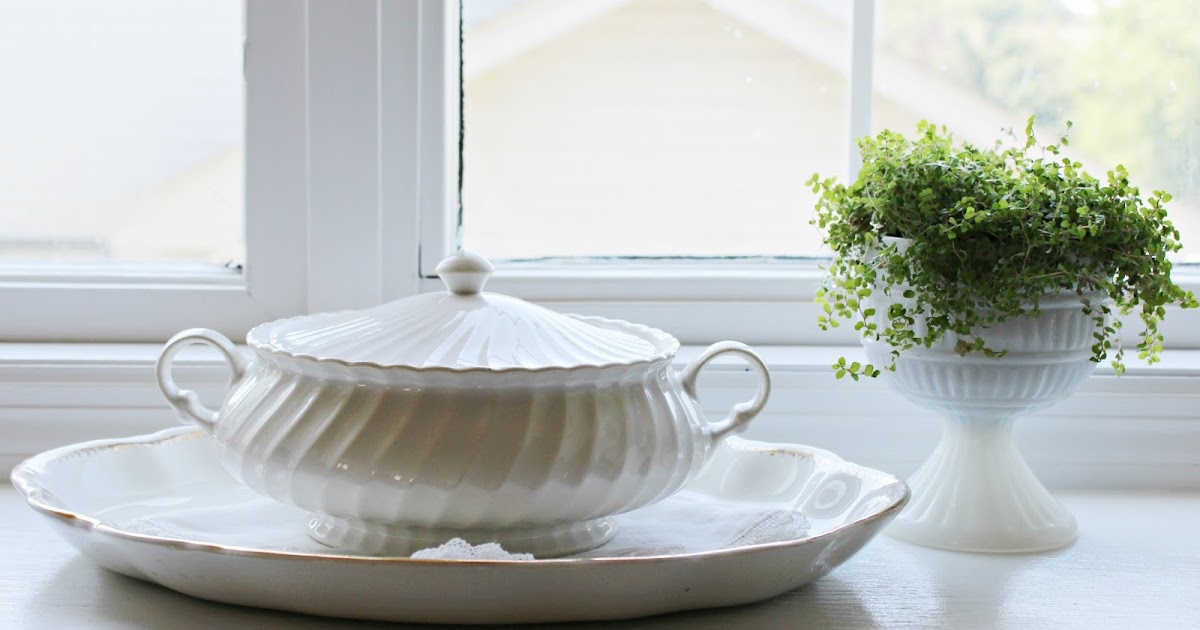 Happy At Home Simple and Fresh Kitchen Window Display