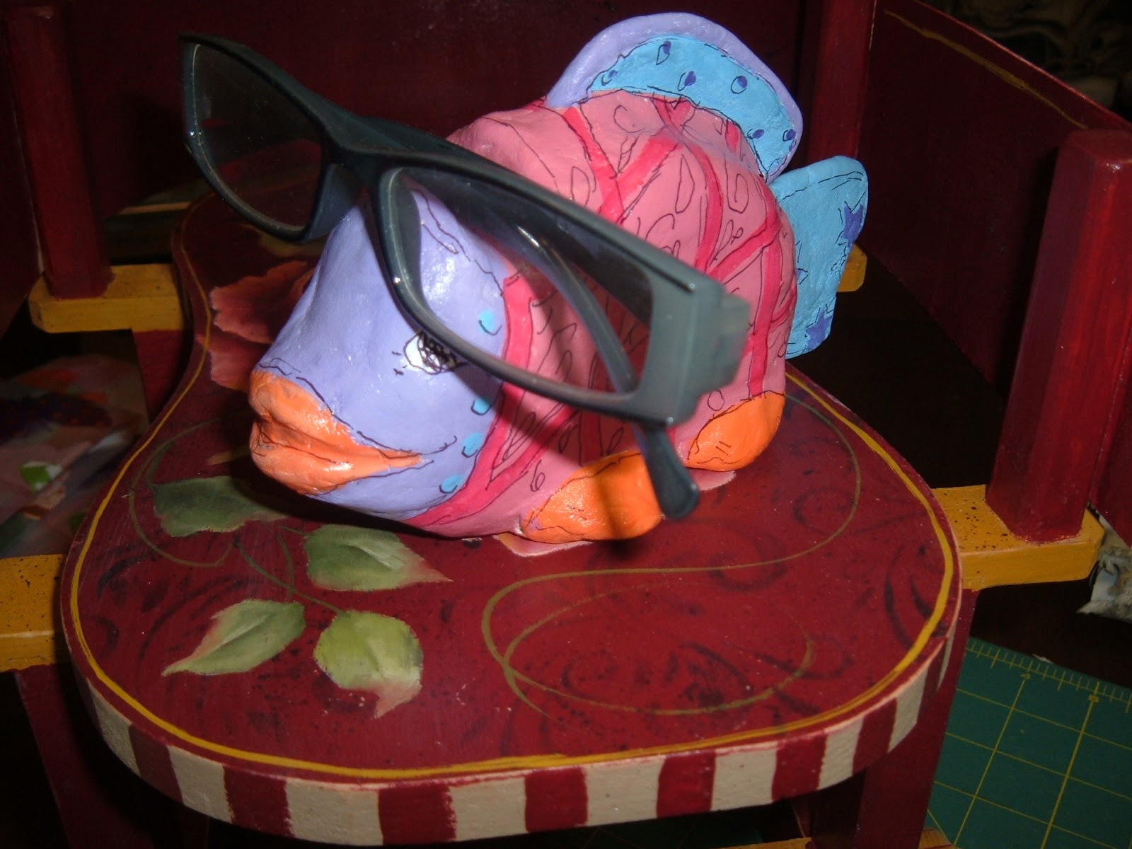 Creative Paperclay® air dry modeling material Paper clay eyeglass holder