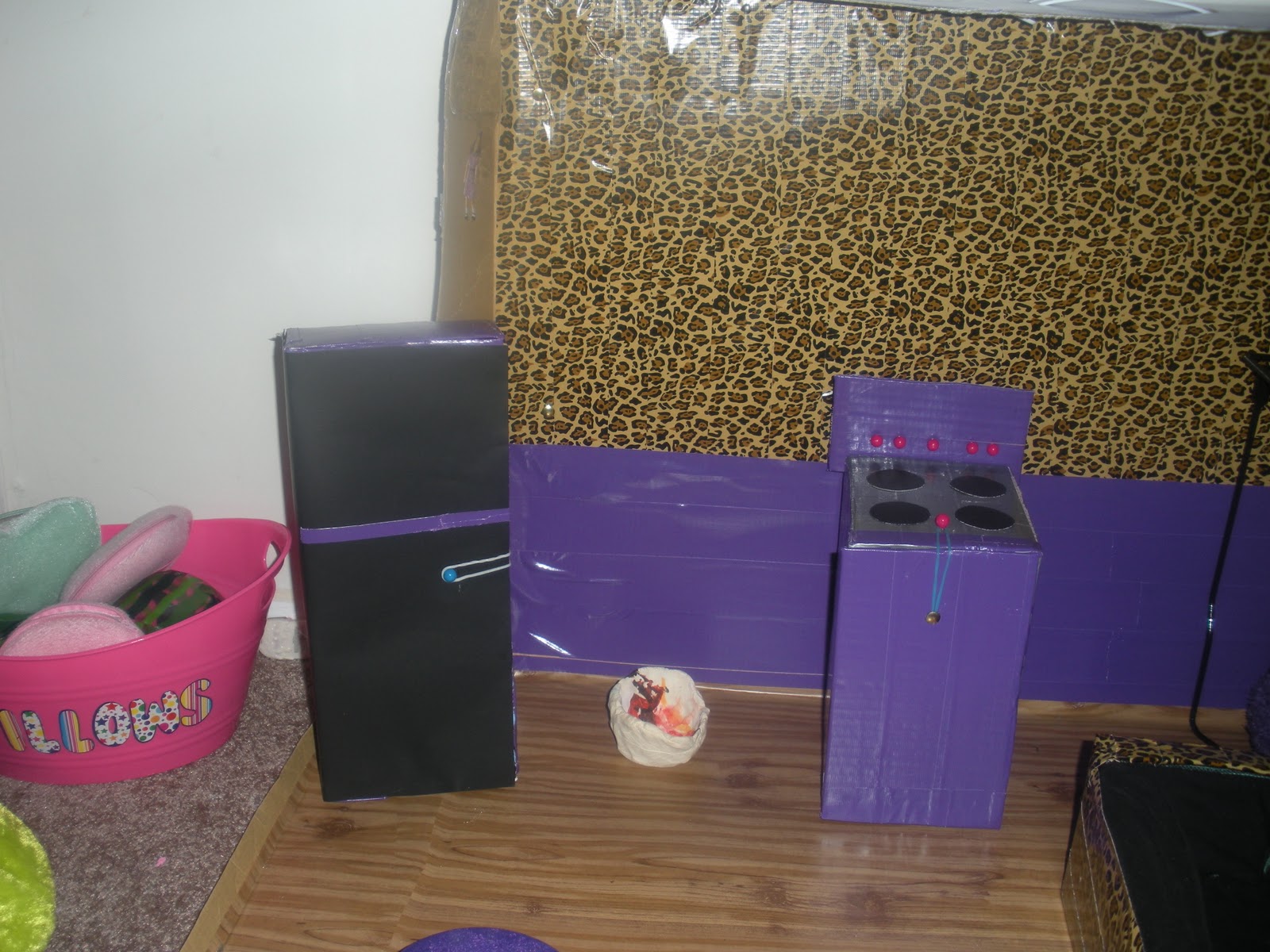 MissKristi'sCraft,Teaching&DollBlog How to Make a Kitchen for 18 inch