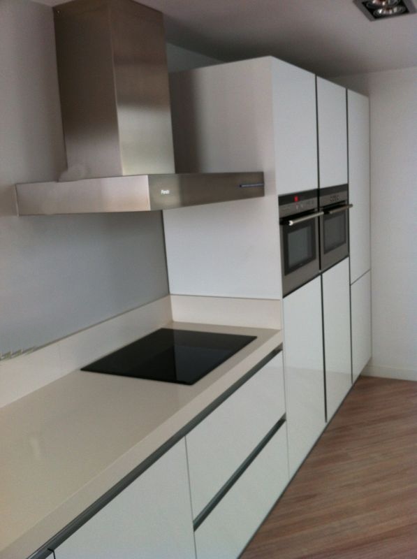 Cooking design art : cocina gola blanco satinado Cocina separada salon cristal