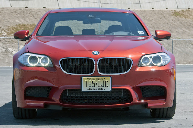 Новая 2013 BMW M5 6MT