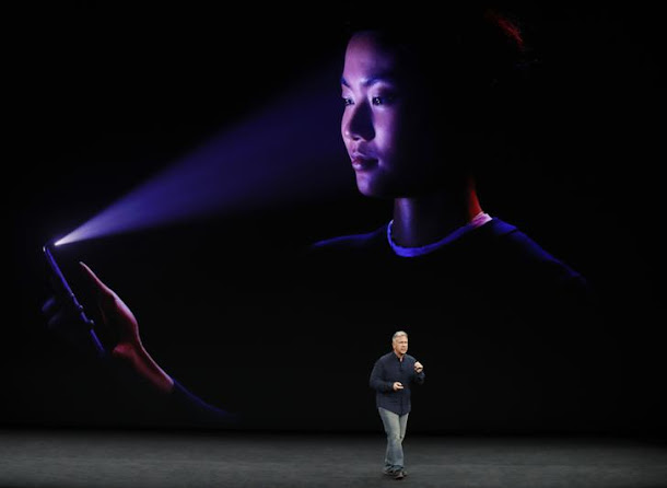 iPhone X(ten)登場,日前預測的各大功能也逐一證實登場。 iPhone X(ten)登場,日前預測的各大功能也逐一證實登場。