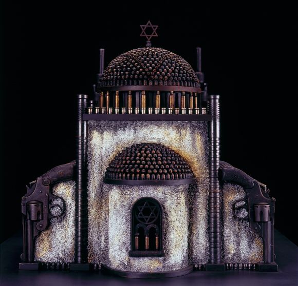 al farrow esculturas relicários templos religiosos símbolos armas munição Sinagoga