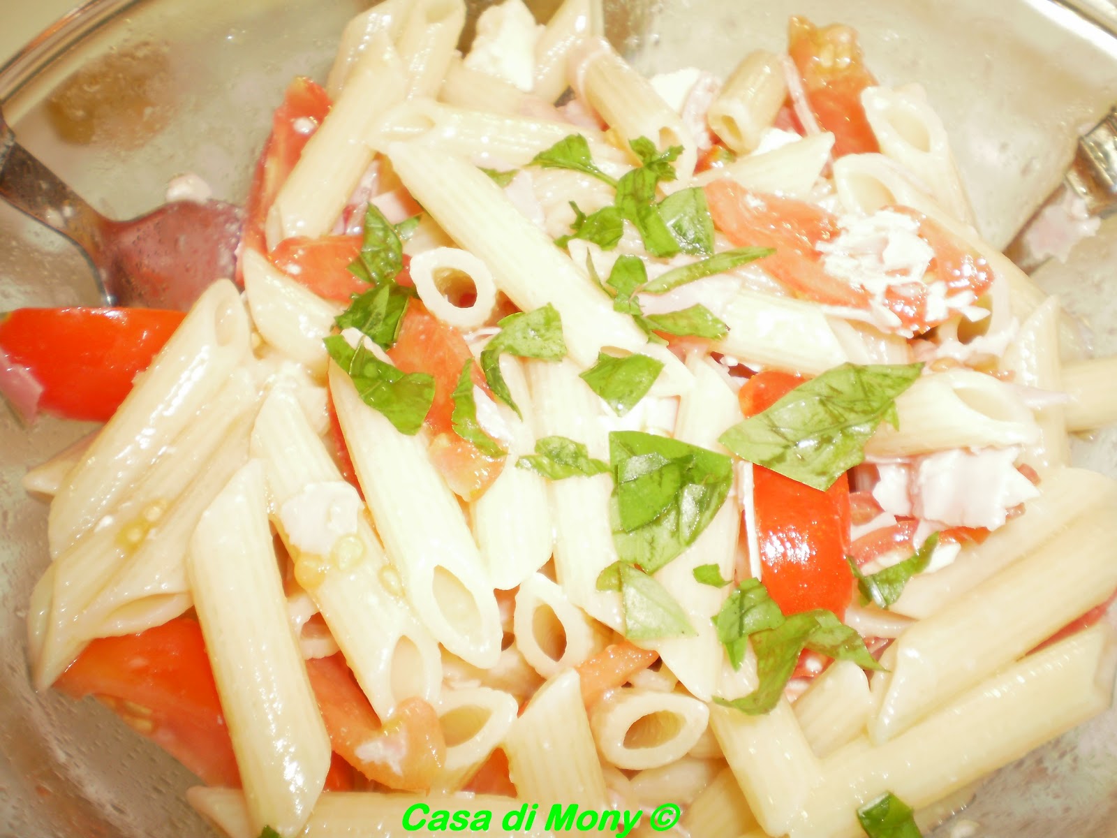 PASTA FREDDA CON POMODRO, PROSCIUTTO COTTO E MOZZARELLA da Casa di Mony