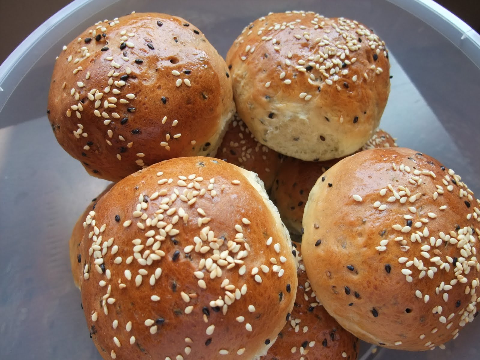 Veronica's Kitchen Sesame Buns