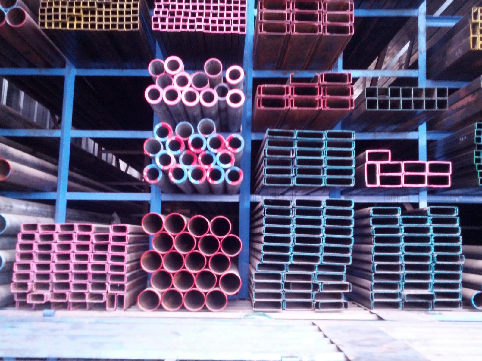 DISTRIBUTOR BESI BAJA