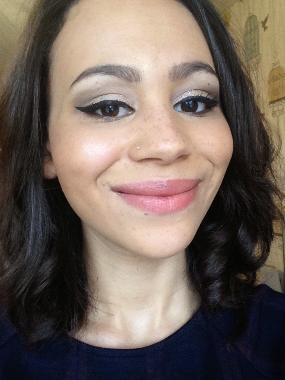 REVIEW & SWATCHES Makeup Revolution Iconic Dreams Eyeshadow Palette