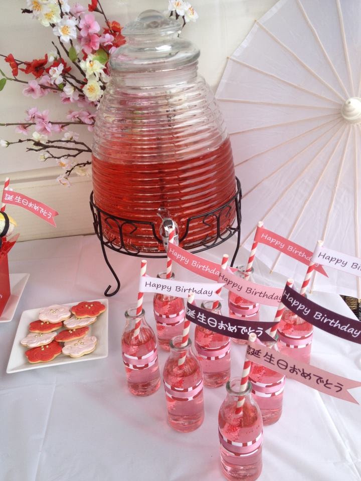 todi: Customer Parties Kokeshi Doll Japanese theme Birthday Party