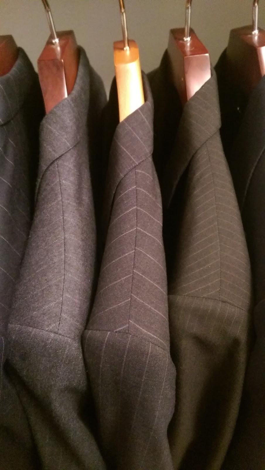 Review Butler Luxury Suit Hangers