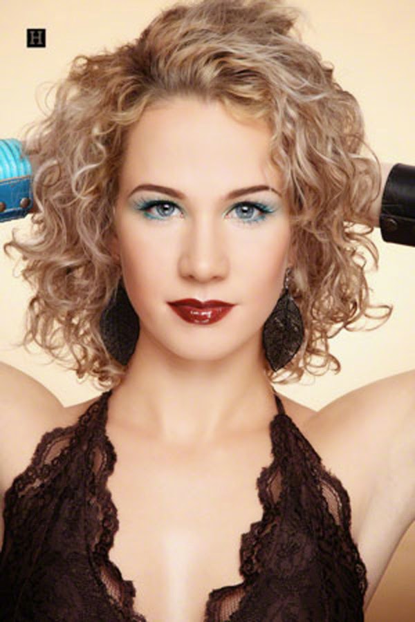 Above Shoulder Length Curly Hairstyles Live Style