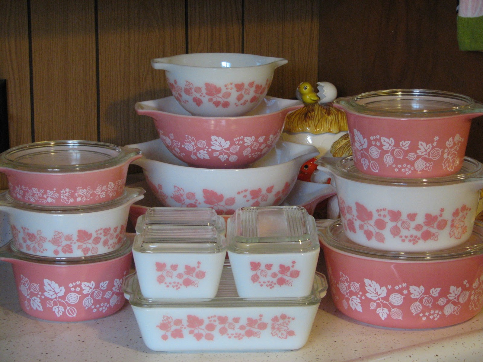 This is my dream set....! (With images) Pink pyrex, Vintage pyrex