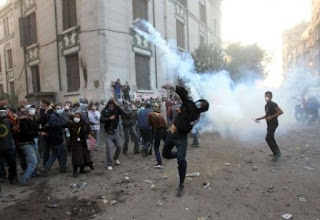 تجدد الاشتباكات في القاهرة والاسكندرية وانباء عن سقوط ضحايا