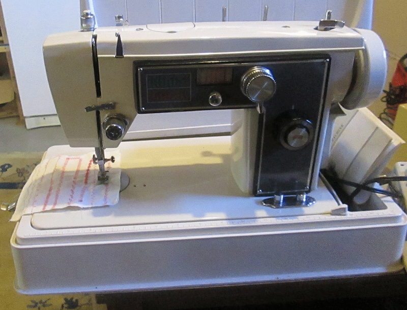 My Sewing Machine Obsession: Some Vintage Japanese Made ZigZag machines
