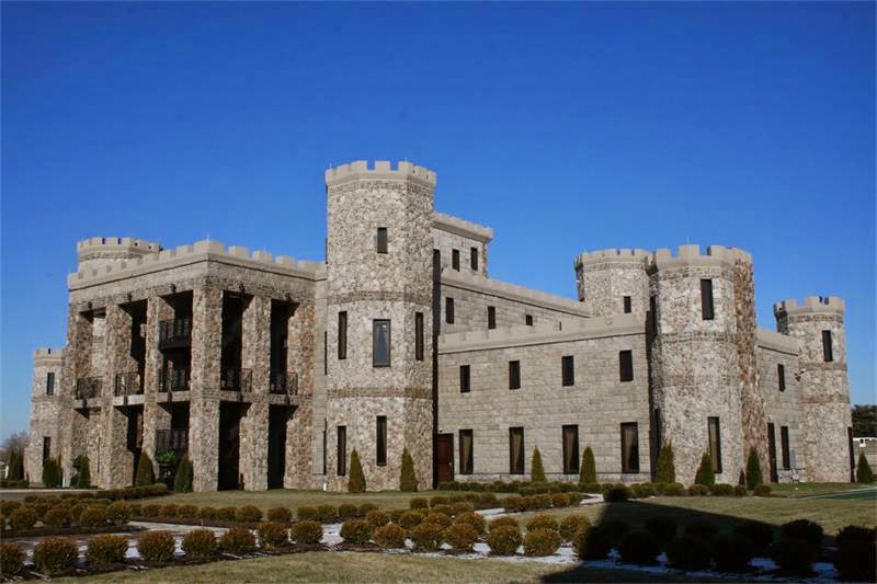 Daily Dream Home Your Private Castle Hotel in Versailles… Kentucky