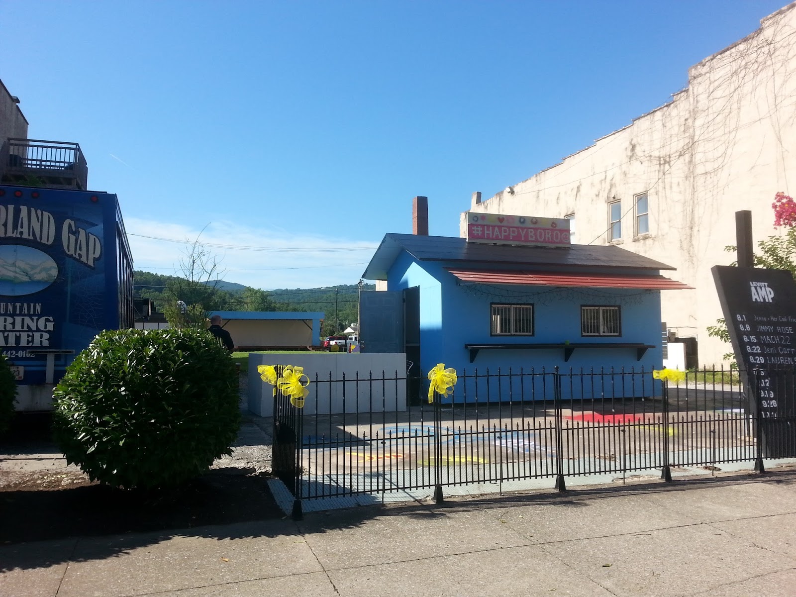 Discover Downtown Middlesboro 10 Free Concerts, Wing Fling, Ducky Dash