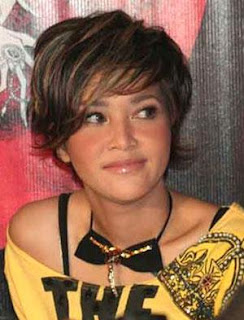 foto hot dan gosip selebritis: MAIA ESTIANTY DIGOSIPKAN AKAN DINIKAHI BULE