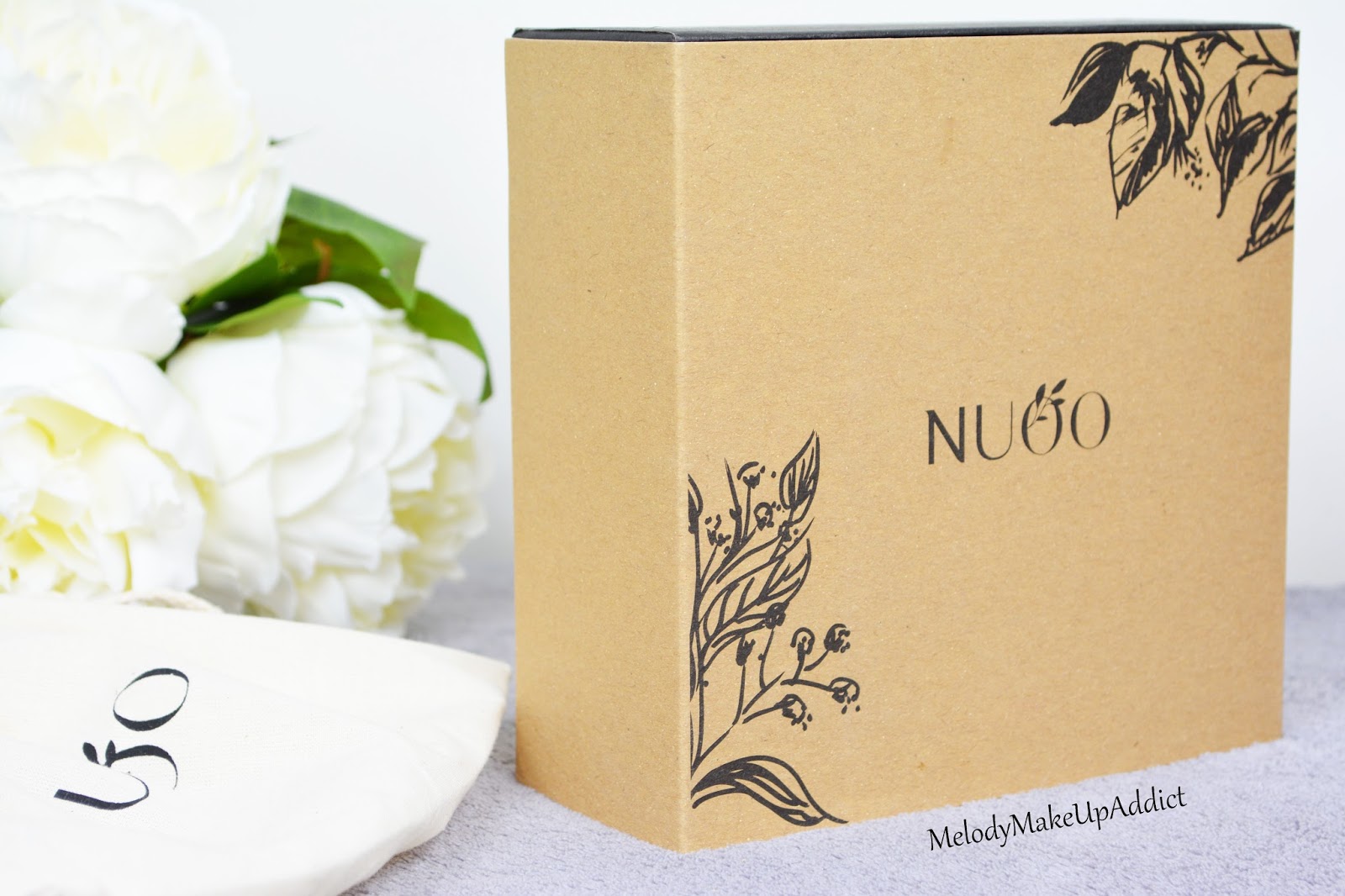 http://melodymakeupaddict.blogspot.com/2015/11/le-lancement-de-la-nuoobox-une-box-100.html