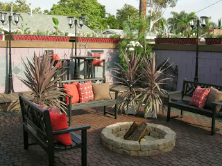 Easy, Affordable DIY Backyard Fire Pit
