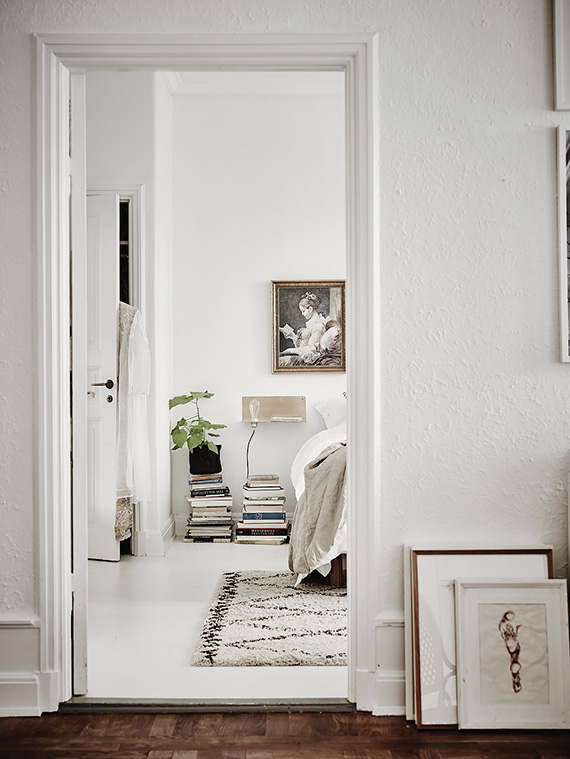 Eclectic scandinavian apartment | Photo by Anders Bergstedt via Entrance