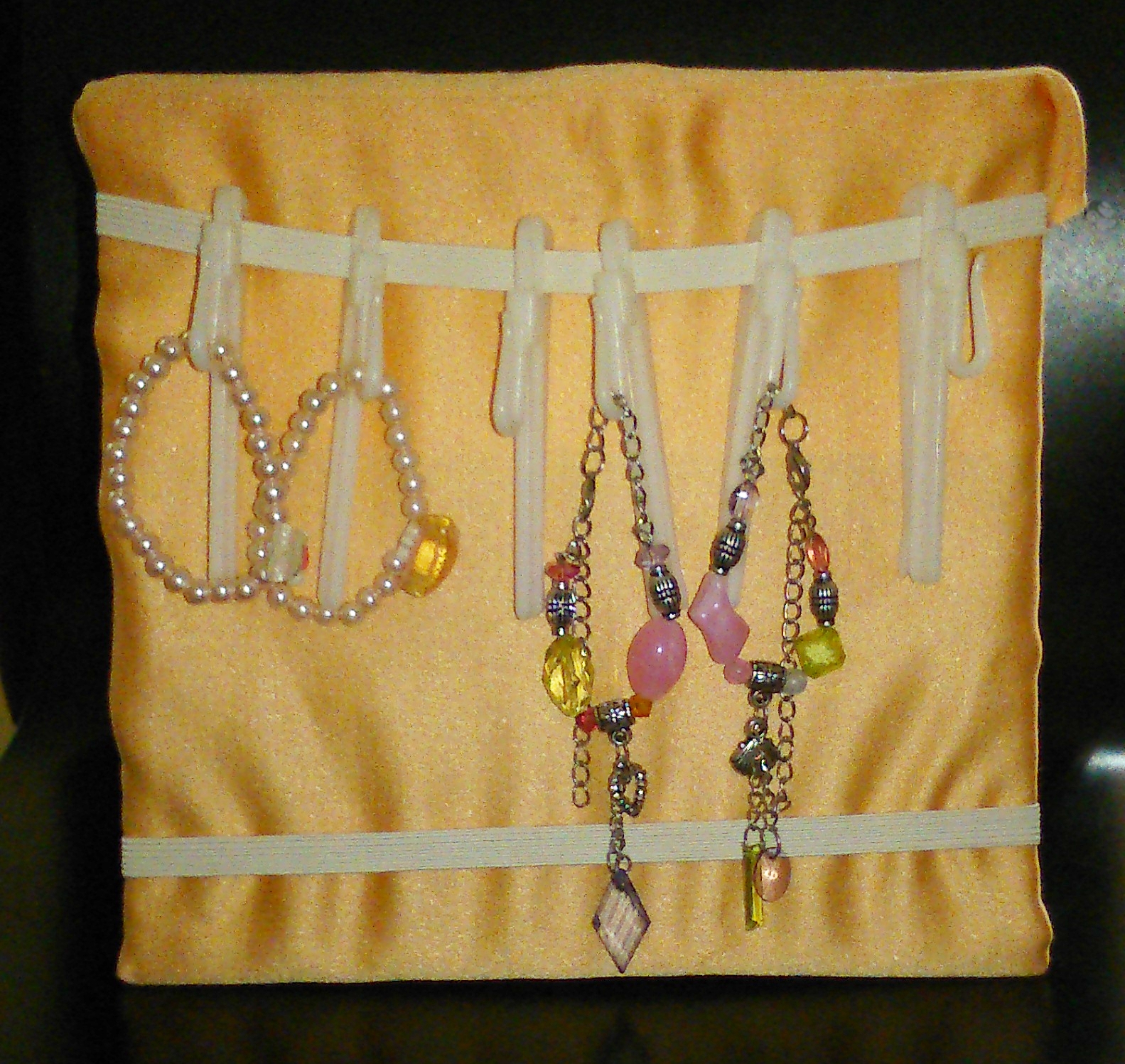 Amore Ocean Blog DIY Hair Ties/Bracelet Holder