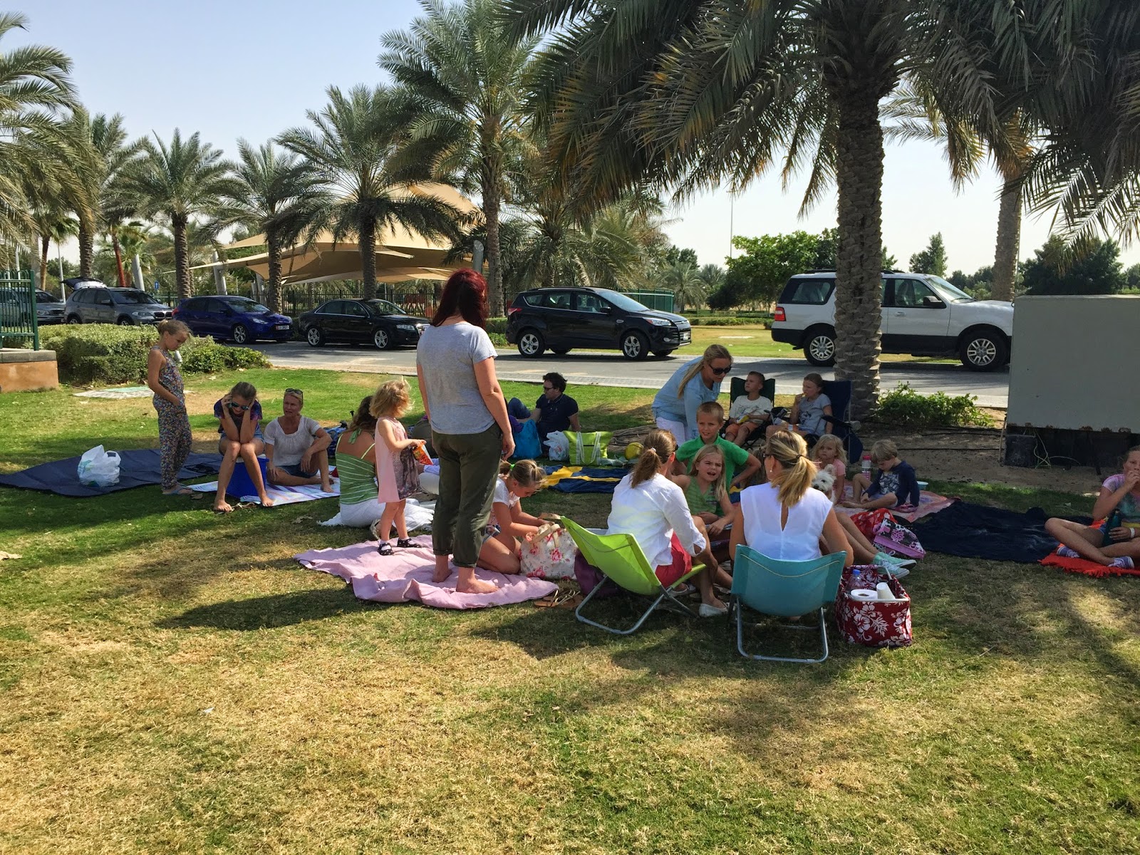 Life in Abu Dhabi Picnic in the park