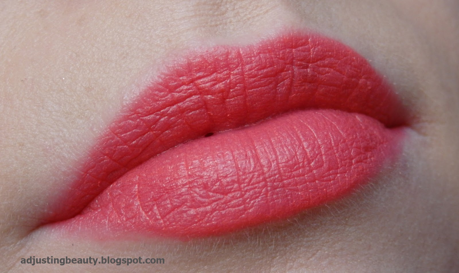 DIY Lipstick or cream blush (using pigments) Adjusting Beauty