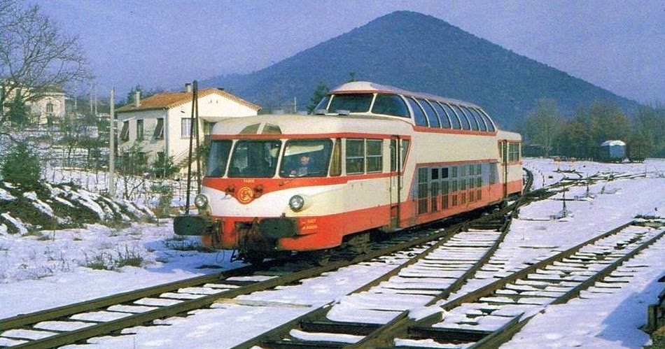 Transpress Nz The Sncf S Self Propelled Dome Car The