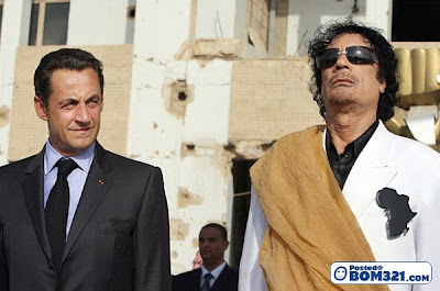 Muammar Gaddafi Dan Pakaiannya