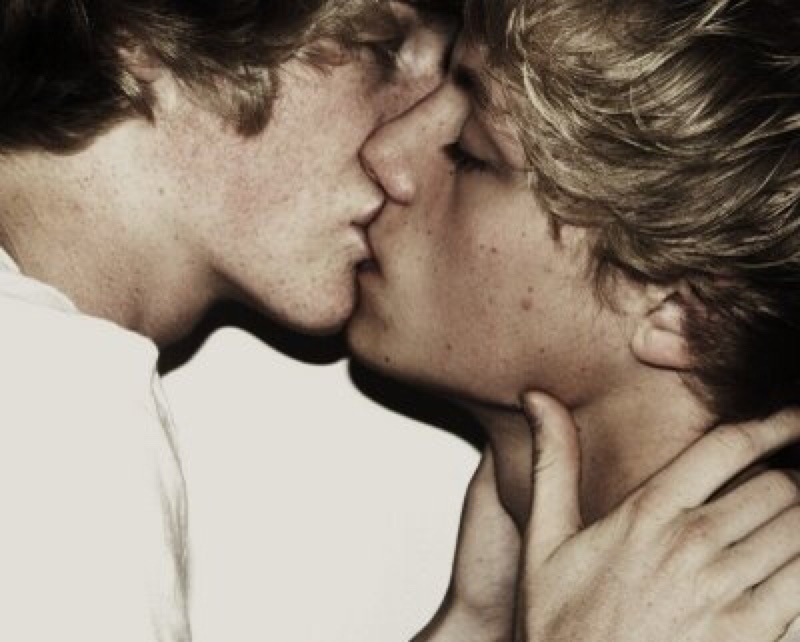 Naked Boys Kissing