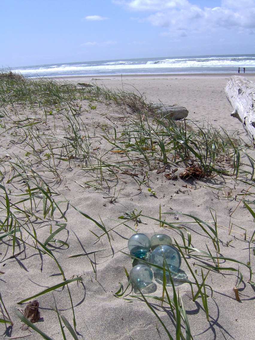 Find Glass Floats on the Beach in Lincoln City, Oregon! - Home