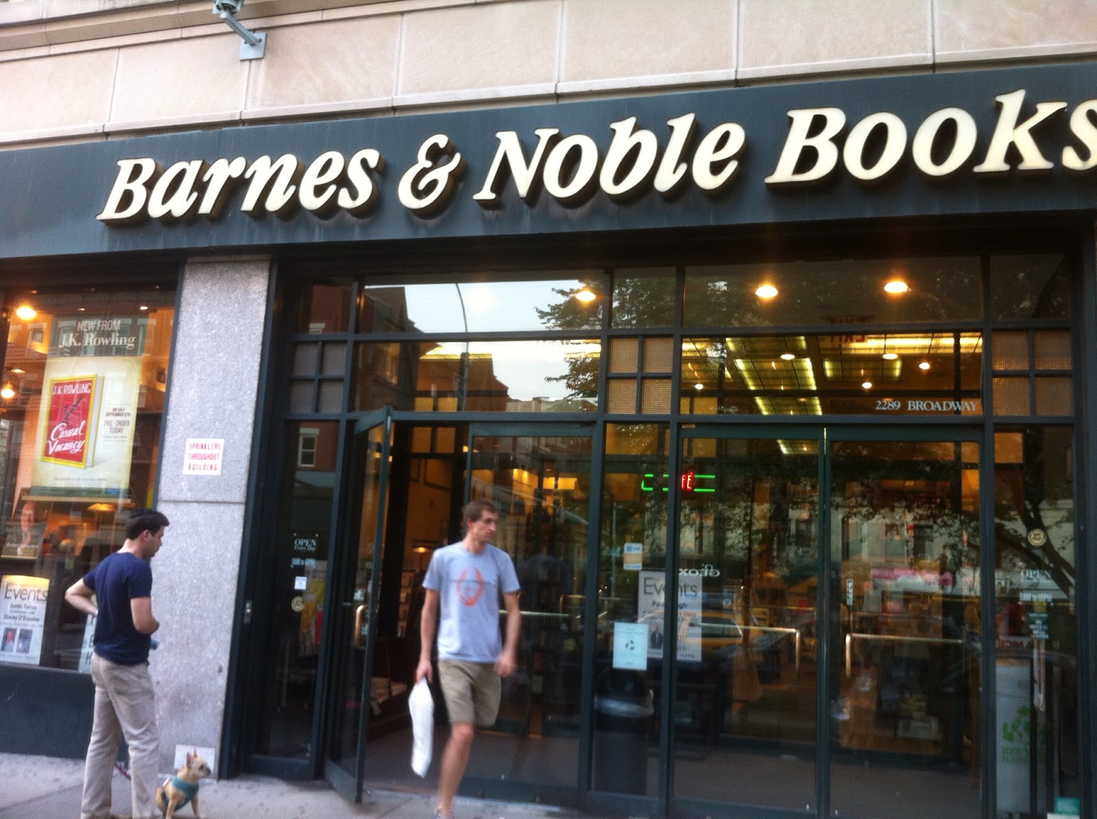 お土産の買い物にもおすすめ アメリカの大手本屋さんのbarnes Noble 三都物語