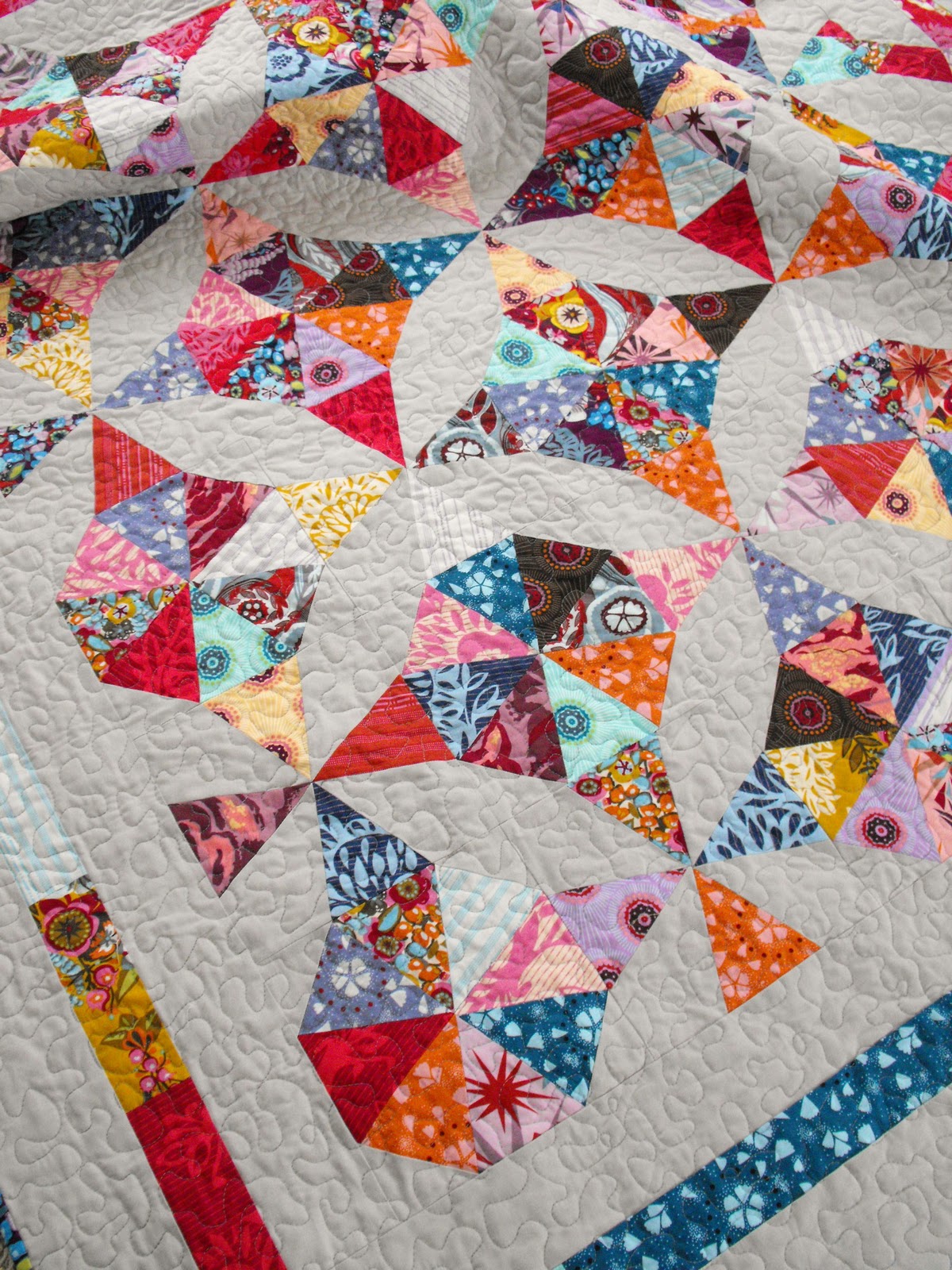 Fussy Cut Innocent Crush kaleidoscope quilt