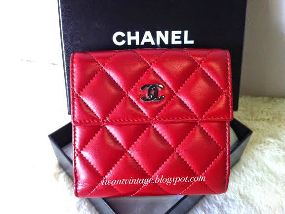 I Want Vintage Designer Handbags Chanel A48980 Small Chanel A48980 Small Double Wallet Shw Red