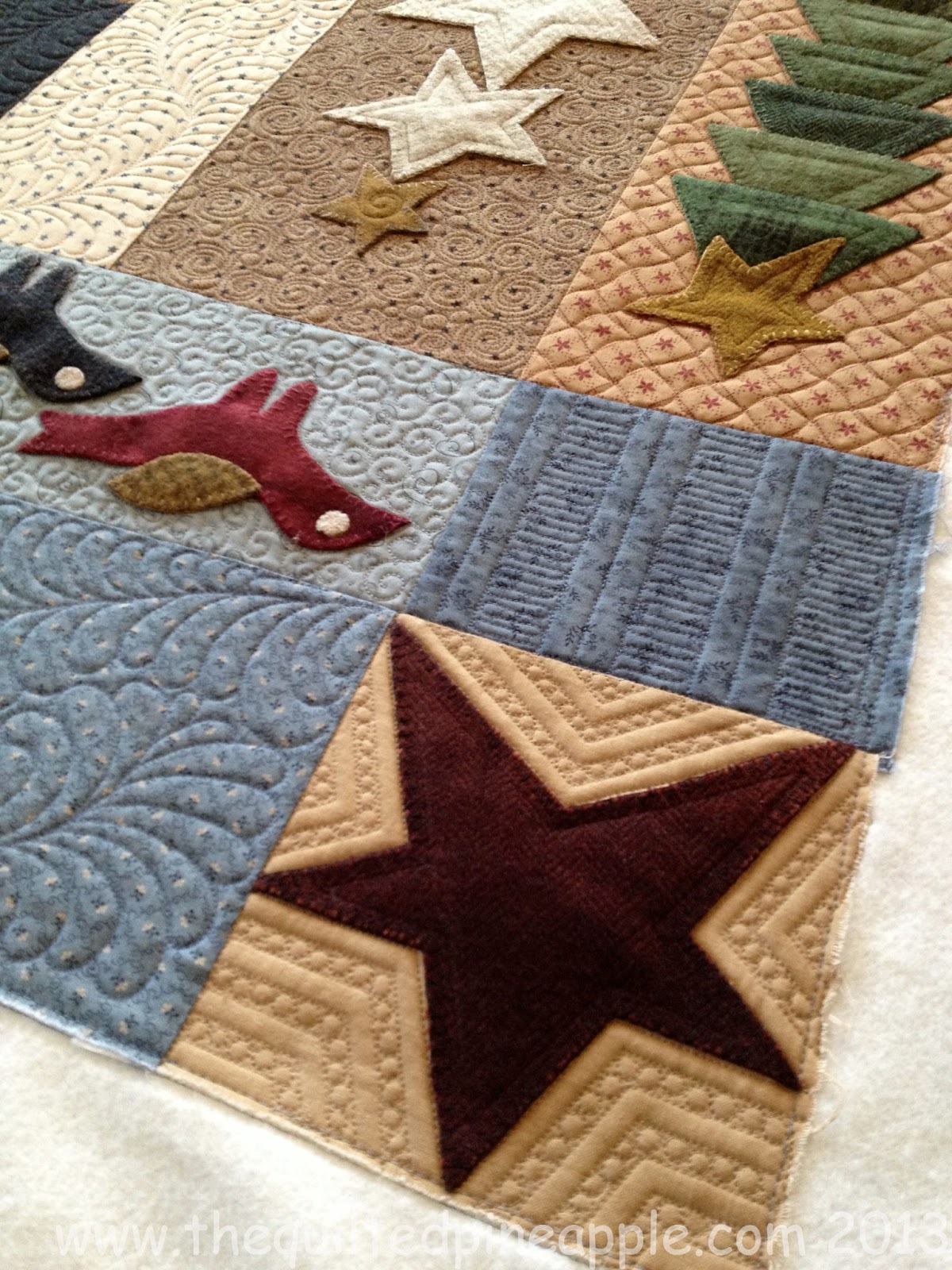 THE QUILTED PINEAPPLE Pine Tree Ridge Quilt
