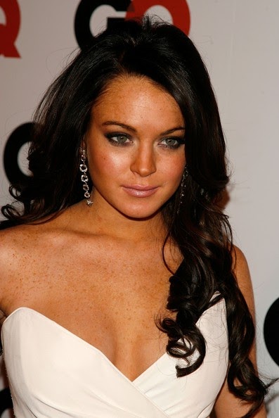 GREEN PEOPLE SOUP: Breaking News: Lindsay Lohan Nude Photo Shoot Goes  Horribly Wrong; Playboy Ditches Pictures.