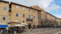 Piazza del Rinascimiento, Urbino