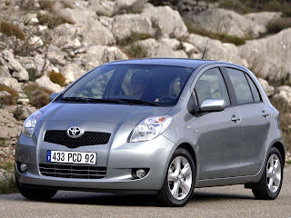 Toyota Yaris Images