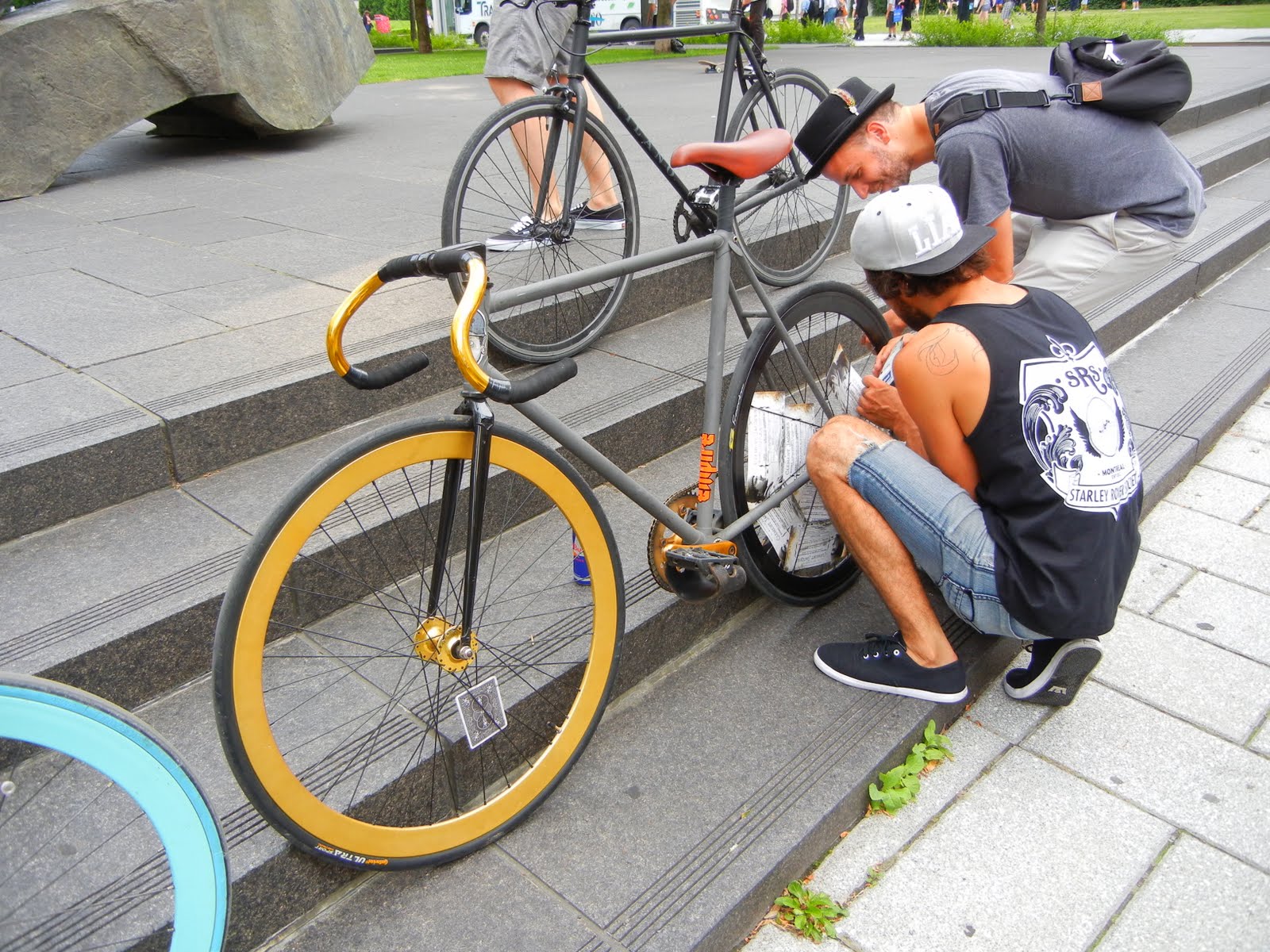 Free advice on how to fix your bicycle Fixie Bike fix Montreal